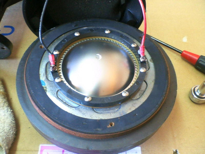 Lablog : JBL ダイヤフラム交換